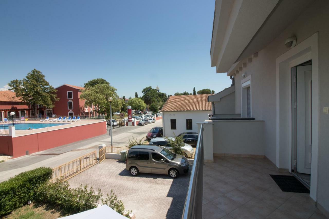 Apartments Luna Sveti Filip i Jakov Zewnętrze zdjęcie